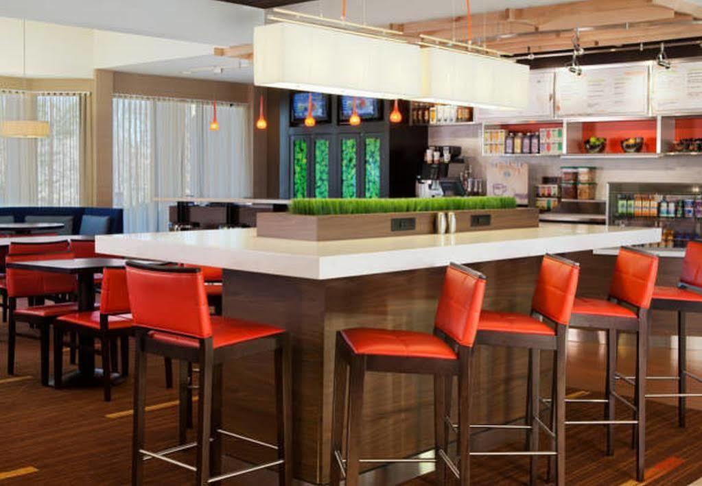 Courtyard By Marriott Dulles Airport Herndon/Reston Exterior foto